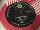 ELVIS PRESLEY : IT'S NOW OR NEVER / A MESS OF BLUES.  South Africa.78.rpm (1960)