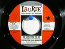 The British Road Runners  Laurie 3426  Do Something to Me b/w Flower Movement