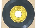 ELVIS PRESLEY SUN RECORD W/original sleeve “THATS ALL RIGHT” #209 45rpm NO SKIPS