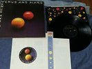 WINGS   venus and mars  1975 - FIRST  UK PRESS + POSTERS & STICKERS - N/M