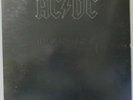 AC/DC - BACK IN BLACK  198O ORIG. EX VINYL. EMBOSSED COVER.  INNER SLEEVE