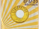 SUN 285 - SONNY BURGESS - MY BUCKET'S GOT A HOLE  / SWEET MISERY - 45 RPM - 1957