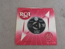ELVIS PRESLEY ALL SHOOK UP/HEARTBREAK  HOTEL TRI CENTRE - RCA 45 1088 EX