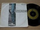 ROCKAWAY BEACH  -   RAMONES  - ORIGINAL UK SIRE LABEL  -  PICTURE SLEEVE - 1977.
