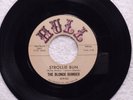 THE BLONDE BOMBER Strollie Bun HULL 763 CLEAN