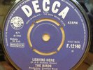 THE BIRDS LEAVING HERE / NEXT IN LINE OG UK DECCA 7