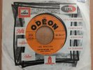 The Beatles - Can't Buy Me Love/You Can't Do That - 7