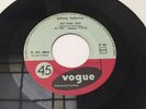 45T Johnny Hallyday Juke Box  Vogue 45-806 Oui Mon Cher / Une Boom Chez John