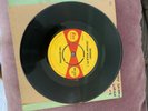 THE MEGATONS - SHIMMY SHIMMY V RARE UK 1965 / NORTHERN SOUL SUE RECORDS