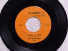 THE SHOWMEN Valley of Love / Let Her Feel Your Kiss AIRECORDS 334 M- PROMO STAMP