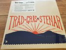 Träd, Gräs Och Stenar 