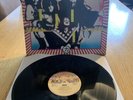 KISS - HOTTER THAN HELL VINYL LP - 6399 058 - 1974 CASABLANCA