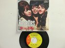 ' THE RONETTES ' HIT 45 + Picture(Copy) [Be My Baby]  1963
