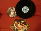 KISS CREATURES OF THE NIGHT ETCHED AUTO LP +LICK IT UP DIE CUT 45 +SIMMONS 7
