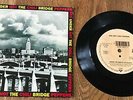 RED HOT CHILI PEPPERS - Under The Bridge 7