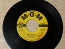 ROCKABILLY - BUCK GRIFFIN -OLD BEE TREE/ BOW MY BACK 1957 MGM