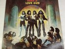Kiss “Love Gun” Vintage 1977 12” LP Vinyl Record Album - Missing Inside Sleeve