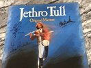 SIGNED JETHRO TULL - ORIGINAL MASTERS - UK VINYL LP ( 1985 ) Compilation ID;B5