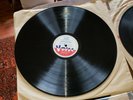 78 Lot: ARTIE SHAW-Stardust, Begin the Beguine/MONICA LEWIS-V DISC 560-E-/E+ +4