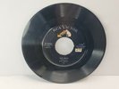 45 RECORD ELVIS PRESLEY BLUE MOON / Just Because Excellent Condition 47-6640