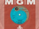 NORTHERN SOUL-THE VELOURS-I'M GONNA CHANGE/DON'T PITY ME-M.G.M.-***NICE COPY***
