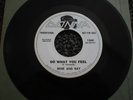 RENE AND RAY - DO WHAT YOU FEEL / QUEEN OF MY HEART DONNA 1360 PROMO NR MINT