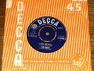 THE POETS   I LOVE HER STILL b/w I AM SO BLUE   UK DECCA 7