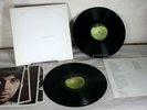 THE BEATLES WHITE ALBUM VINYL RECORD ALBUM 2LP WITH INSERT & PHOTOS SWBO-101