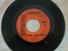 Midwest garage 45 Kan Dells Boss Cloudburst  Cry Girl RARE