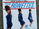 The Ronettes * WALKING IN THE RAIN * ORIG Philles Picture Sleeve 45 VG++ / NM-