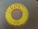 ROY ORBISON & THE ROSES SWEET AND EASY TO LOVE / DEVIL DOLL 1957 SUN 265 EX