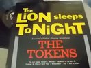 THE TOKENS THE LION SLEEPS TONIGHT LP LSP 2514  VG+/EX