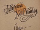 Harvest von Neil Young Vinyl LP, signiert