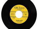 DOO WOP 45 THE SOLITAIRES WALKING ALONG ON OLD TOWN  STRONG VG ORIGINAL