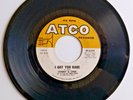 SONNY & CHER - I Got You Babe / It's Gonna Rain - Vinyl 45rpm 1965 Atco 45-6359