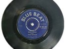 THE ROYALS - SAVE MAMA / OUT DE FIRE [ BLUE BEAT ]  [ FEB295 ]
