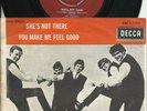 THE ZOMBIES   SOUTH AFRICA   PS  45   SHE'S NOT THERE