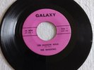 45 HARD TO FIND RECORD. THE SHADOWS ON GALAXY LABEL. THE SHADOW WALK