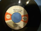.VAL BENNET / LESTER STIRLING. The Russians are coming /Sir Lees whip VINYL 45.