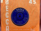 The Addicts Here She Comes UK Decca 1964 Demo  7