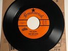 The Chi-Lites / Oh Girl & Have You Seen Her / Brunswick 45rpm / NM+