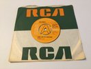 ELVIS PRESLEY 45rpm ( There Goes My Everything / I Really Don’t Want To Know ).
