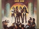 KISS Love Gun Vinyl LP NBLP 7057 Great Condition Vinyl