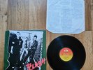 THE CLASH THE CLASH FIRST ALBUM ORIGINAL UK 1977 CBS 82000 +LYRICS