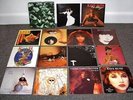 KATE BUSH *THE SINGLES FILE* 1978 -1983 13 x SINGLES w/BOOKLET & BOX