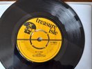 3 Tops.Do It Right.Reggae 45rpmRecord, 1967,Looks VG+Read Description.