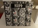 KISS RED AND GREEN MASKS 4 VINYL ( THOMAS )