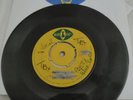 PRETTY BLUE EYES-ROY & DUKE ALL STARS.REGGAE VINYL 7