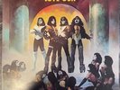 KISS LOVE GUN LP VINYL RECORD CASABLANCA NBLP 7057-7.98 1977 W/GUN INSERT