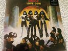 KISS – Love Gun  * NEW *  LP Vinyl 2014 180 Gram U.S.LP  W/ Cardboard Toy Gun